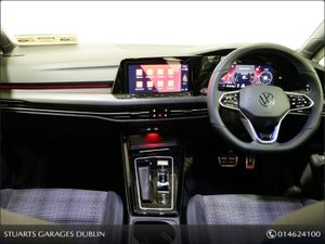 Volkswagen Golf *MASSIVE SPEC* GTE GOLF 245HP PANO - Image 4