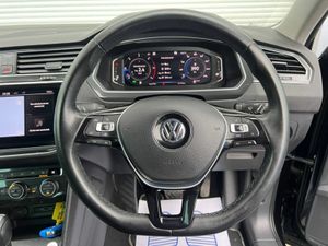 Volkswagen Tiguan HIGHLINE 4MOTION 2.0 TDI // 4 LE - Image 4