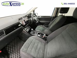 Volkswagen Touran 2.0 TDI HIGH LINE 7 Seater, Auto - Image 2