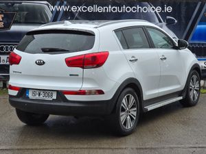 Kia Sportage 2015 TOP SPEC. 1.7D 4 ISG IMMACULATE! - Image 3
