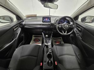 Mazda Demio 1.5 Automatic, Reversing camera - Image 2