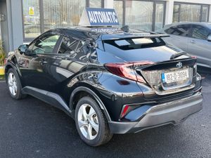 2018 Toyota C-HR  1.8 Hybrid automatic,Top Specs - Image 4