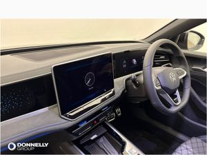 Volkswagen Passat Estate R-Line - Image 2