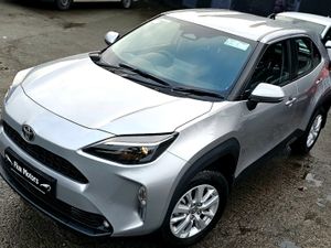 🔥 2025 Toyota Yaris Cross 1.5 Hybrid Luna • Auto - Image 4