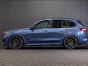 212 BMW X5 X-Drive 45e M-Sport *Pan Roof - Image 3