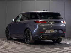 242 Range Rover Sport P460e Dynamic SE - Image 4