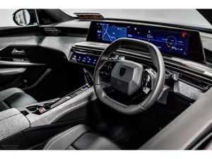 Peugeot 3008 Allure Hybrid 145HP - Image 2
