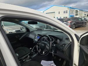 Hyundai ix35 2WD Comfort 4DR - Image 2