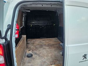 Peugeot Partner 1.5 Blue HDI panelled 6.2 2 - Image 4