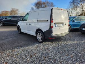 Volkswagen Caddy Cargo TDI 122HP A7F 5DR Automatic - Image 4