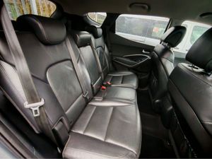 HYUNDAI SANTA FE 4WD EXECUTIVE 4DR - Image 3
