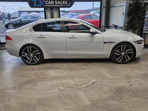 16 JAGUAR XE PRESTIGE 2.0 DIESEL - Image 2