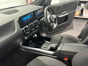 Mercedes-Benz GLA 180D AMG LINE *BLACK FRIDAY FLAS - Image 4