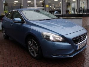 2.0D4 SE LUXURY 5DR HATCHBACK AUTO  // IMMACULATE - Image 2