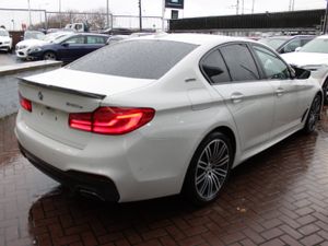 530E M-SPORT PLUG IN HYBRID 4DR SALOON AUTO // FUL - Image 4