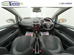 Fiat Punto 1.4 Easy 3-Door Hatchback - Image 2