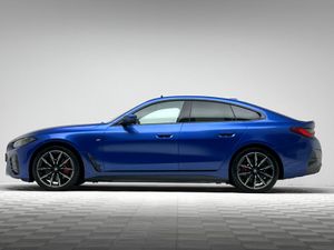 BMW i4 40 M SPORT PRO EDRIVE *SUNROOF* - Image 4