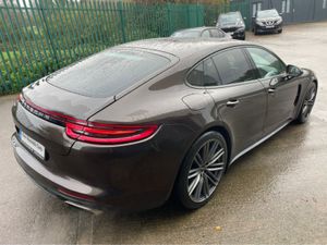 Porsche Panamera 181 D REG 4 PHEV 3.0 E 5DR AUTO S - Image 4