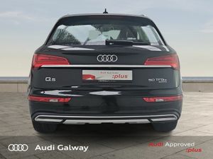 Audi Q5 €369 pm - 50 TFSI e 299HP QUATTRO SE - Image 3