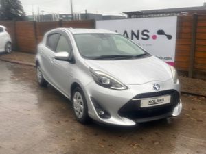 Toyota Aqua 2018 hybrid - Image 3