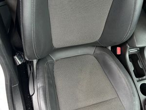 Vauxhall Astra SE Hi Spec, Low Tax 2011 - Image 2