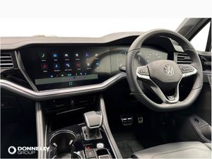 Volkswagen Touareg Diesel Estate Black Edition - Image 2