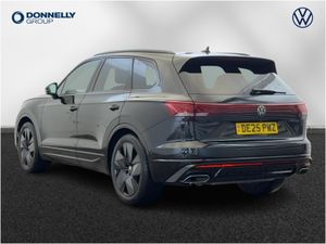 Volkswagen Touareg Diesel Estate Black Edition - Image 3