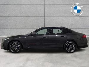 BMW 5-Series 530e M Sport Saloon - Image 4