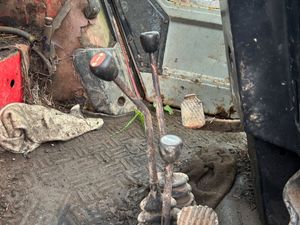 1986 Massey Ferguson 690 2wd - Image 3