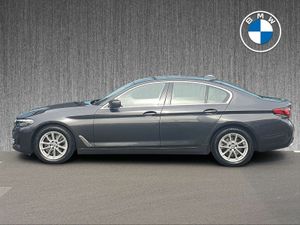 BMW 5-Series 520d SE Saloon - Image 4