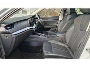 Skoda Octavia EDITION 30 2.0 TDI 115HP DSG AUTO- H - Image 3