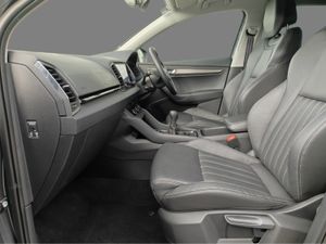 Skoda Karoq SELECTION PLUS 2.0 TDI 115 BHP- AS NEW - Image 4