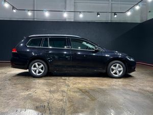 Volkswagen Golf AUTOMATIC 1.2 TSI - CRUISE CONTROL - Image 3