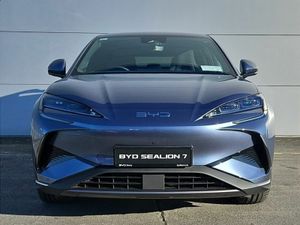 BYD SEALION 7 Design EV - Image 2