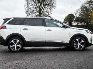 Peugeot 5008 1.5 BlueHDi 130bhp GT Black Pack - Image 3