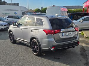 Mitsubishi Outlander 2.2 Diesel Blackline 7 Seater - Image 3