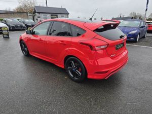 Ford Focus Zetec S RED Edition - Image 3