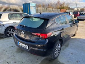 18 Astra 1.4i Petrol NCT 8/26 140km Drives - Image 3