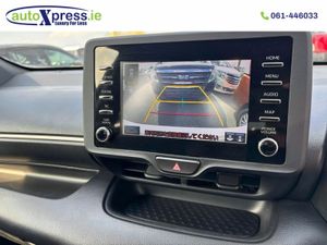 Toyota Yaris 1.5 HYBRID G Automatic, Reversing cam - Image 4