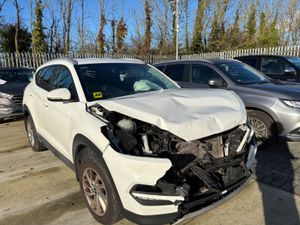 18 Tucson Exe 1.6 Petrtol 80km Starts - Image 2