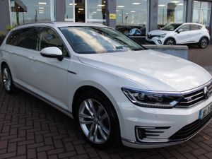 GTE ADVANCE HYBRID 5DR ESTATE AUTOMATIC //. 1 OWNE - Image 2