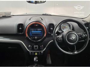 Mini Countryman Cooper S E ALL4 - Image 4