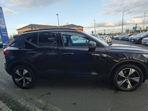 VOLVO XC40 RECHARGE T4 R-DESIGN AUTOMATIC PHEV - Image 4