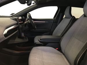 Renault Megane Techno EV60 220hp - Image 4