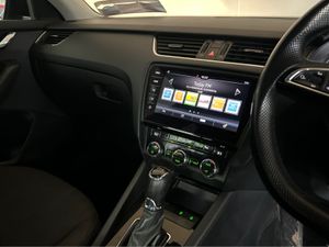 Skoda Octavia STYLE 1.6 TDI 115HP DSG 4 4DR AUTO - Image 4