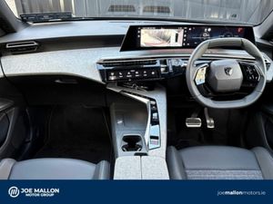 Peugeot 5008 Allure Hybrid AUTO - Image 4