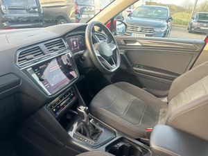 Volkswagen Tiguan ELEGANCE 2.0TDI 150HP AUTO - Image 3