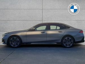 BMW 5-Series 530e M Sport - Image 4