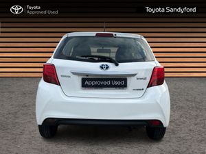 Toyota Yaris HYBRID LUXURY // REAR CAMERA // BLUET - Image 4