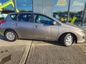Toyota Auris 1.3 TERRA - Image 2